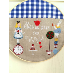 Lilli Violette - Alice im Wunderland