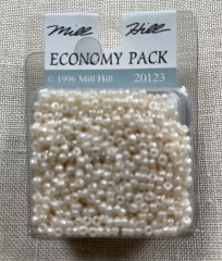 Mill Hill Seed Beads 00123 - Cream Economy Pack Ø 2,2 mm
