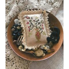 Shakespeares Peddler - Sarahs Christmas Urn