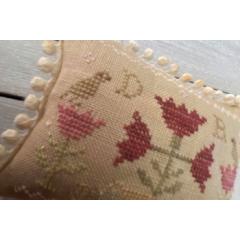 Frog Cottage Designs - Prim Flowers