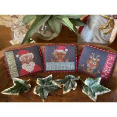 Frog Cottage Designs - Merry And Bright