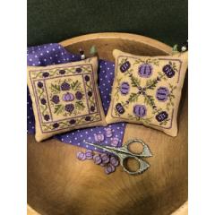 Scissor Tail Designs - Purple Pumpkin Pin Keeps