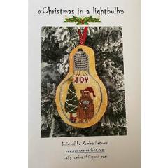 Romys Creations - Christmas In A Lightbulb