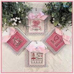 Stickvorlage Little House Needleworks - Cross Stitch Petites - Loveable Petites