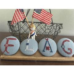 Stickvorlage Running With Needles & Scissor - Flag Buttons