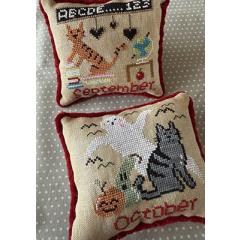 Cats Of The Month - September & October - Romys Creations (Stickvorlage)