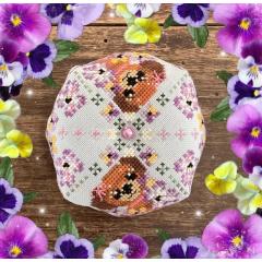 12 Months with Romy and Sandy 2026 - March Biscornu - Fairy Wool In The Wood (Stickvorlage)