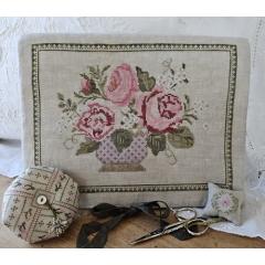 Samplers Not Forgotten - Peony Pocket And Accessories