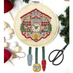 Tiny Modernist - Classic Cuckoo Clock