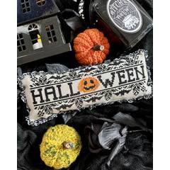Yasmin's Made With Love - Halloween Pillow