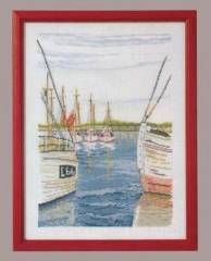 Oehlenschläger Stickpackung - Fischkutter im Hafen