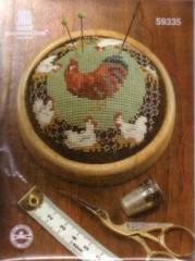 Stickpackung Oehlenschläger - Nadelkissen Hahn und  Hühner Ø 10 cm
