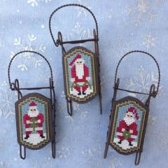 Stickvorlage Foxwood Crossings - Santa Folk