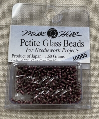Mill Hill Seed-Petite Beads 40065 Eggplant Ø 1,5 mm