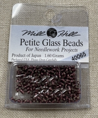 Mill Hill Seed-Petite Beads - 40065 Eggplant Ø 1,5 mm