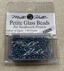 Mill Hill Seed-Petite Beads - 42029 Tapestry Teal Ø 1,5 mm