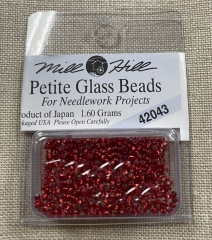 Mill Hill Seed-Petite Beads 42043 Rich Red Ø 1,5 mm