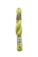 DMC Perlgarn Stärke 5 - 112,5 m Strang - 472 avocadogrün hellstes (Ausverkauf)