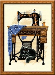 Riolis - Stickbild Cat with Sewing Machine