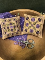 Stickvorlage Scissor Tail Designs - Purple Pumpkin Pin Keeps