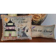 Abby Rose Designs - I Stitch Alone At Midnight (Ausverkauf)