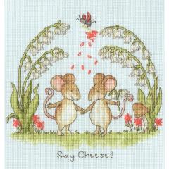 Bothy Threads - Honor Barton - Say Cheese!