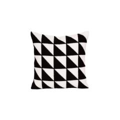 Collection dArt - Kreuzstichkissen Black-and-white