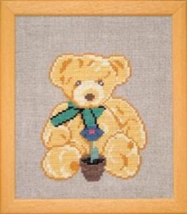 Stickpackung Haandarbejdets Fremme - Teddybär mit Blume 24x28 cm
