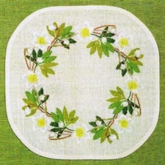 Haandarbejdets Fremme - Deckchen Christrosenkranz