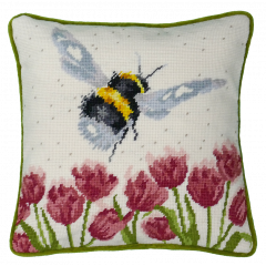 Bothy Threads - Flight Of The Bumble Bee Tapestry 36x36 cm