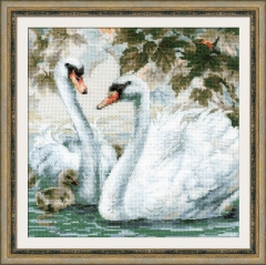 Riolis Stickpackung - White Swans 25x25 cm